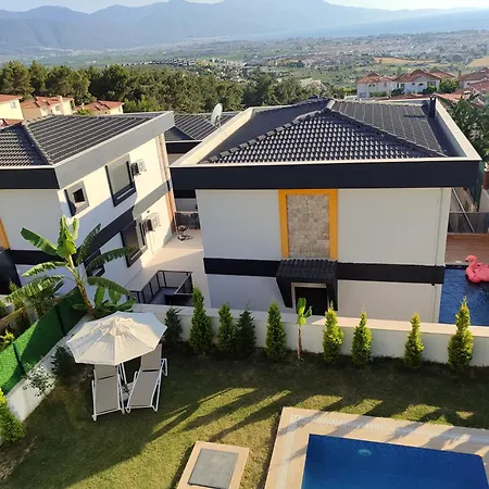 Sunset Villa *